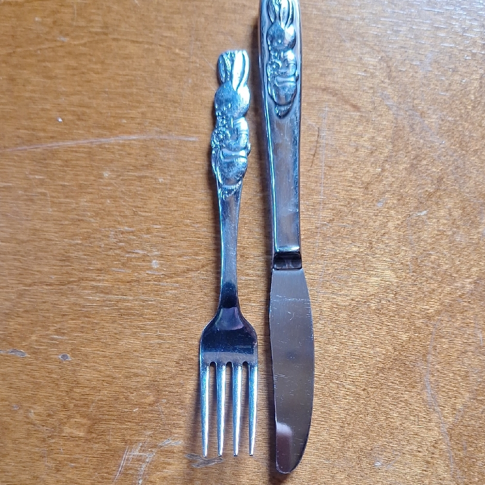 Oneida Community Bunny Rabbit children's fork and knife set